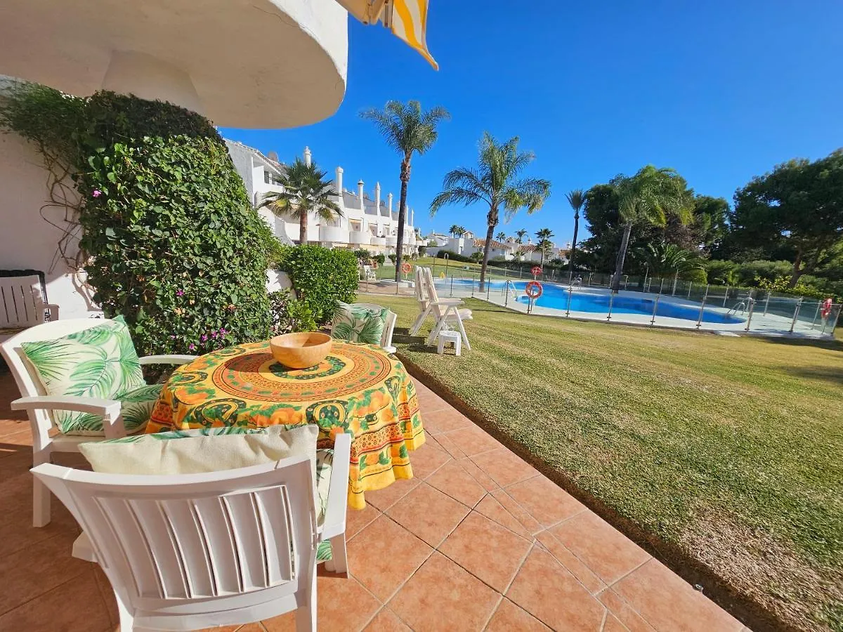 Lovely Two Bedroom Apartment Calahonda - 475 Meter From The Beach Sitio de Calahonda 0*,  스페인