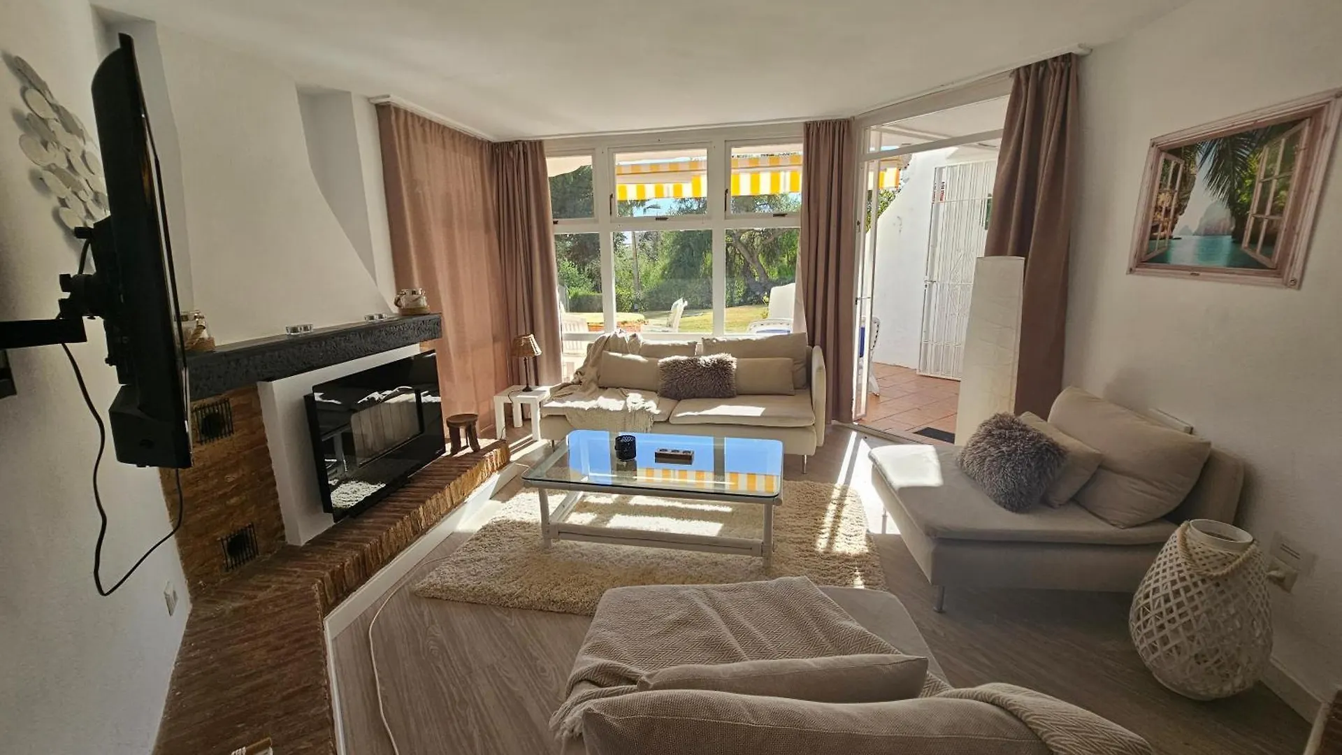 Lovely Two Bedroom Apartment Calahonda - 475 Meter From The Beach Sitio de Calahonda